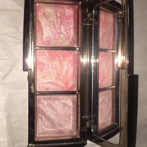 Ambient Lighting Blush palette
